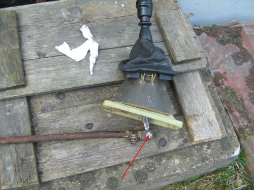 atsukam fiksatoriu ir iskalam sena asele